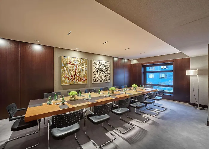 The Artist Grand Of Art Hotel Bilbau